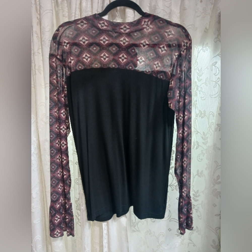 Sterling Kreek Aztec Long Sleeve Women's Top